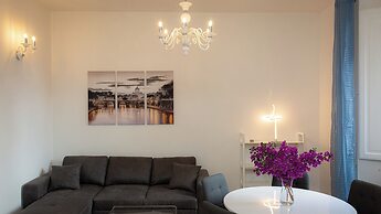 Rental in Rome Karan's Suite Apartment