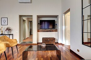 Pergola Apartment by Mamo Florence