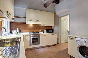 Pergola Apartment by Mamo Florence