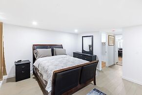 Fresh 2BR Duplex Pets Welcome