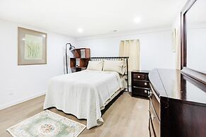 Fresh 2BR Duplex Pets Welcome