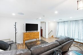 Fresh 2BR Duplex Pets Welcome