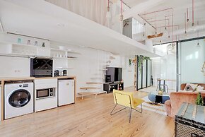 Spacious Apartment 2br/4p - Republique
