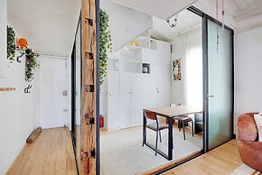 Spacious Apartment 2br/4p - Republique