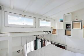Spacious Apartment 2br/4p - Republique