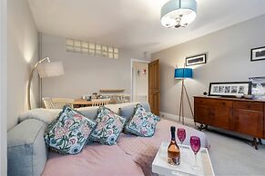 1 Belmont - Town Centre Close to Beach Shops