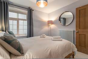 1 Belmont - Town Centre Close to Beach Shops