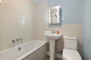 1 Belmont - Town Centre Close to Beach Shops