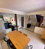 Casa 5 Ruas com Hidro - Rio Tavares Florianopolis