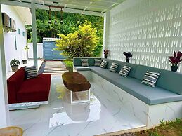 Beautiful Villa Between Jungle