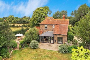 House Annexe Sleeps 18 Heated Pool