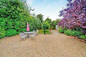 House Annexe Sleeps 18 Heated Pool