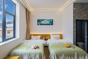 Shangri-La Chenxia Courtyard Homestay