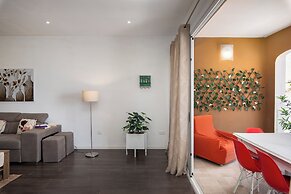 Luxury 3BR APT with Terrace & Views