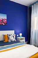 Luxury 3BR APT with Terrace & Views