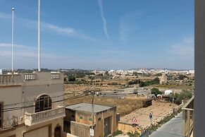 Luxury 3BR APT with Terrace & Views