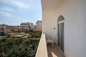 Luxury 3BR APT with Terrace & Views