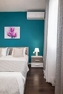Luxury 3BR APT with Terrace & Views
