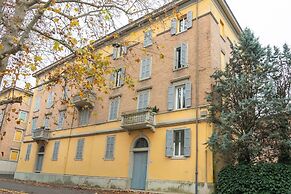Emilia Suite Home