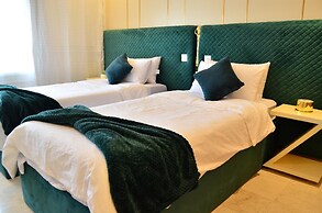 3 bedrooms apartment in secure Résidence