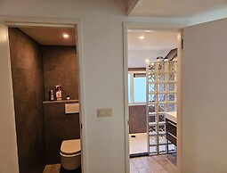 Lovely Private Chalet Near Durbuy