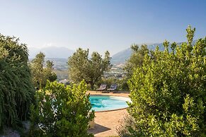 Casale Vecchio Abruzzo Countryside Spacious and Authentic Private Vill