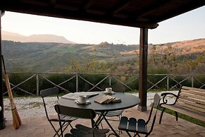Casale Vecchio Abruzzo Countryside Spacious and Authentic Private Vill