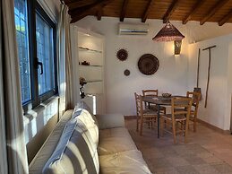 Casale Vecchio Abruzzo Countryside Spacious and Authentic Private Vill