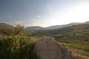 Casale Vecchio Abruzzo Countryside Spacious and Authentic Private Vill