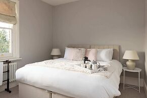 Victorian House Sleeps 14 Pool and Gardens