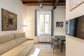 Rental in Rome Navona Modern Apartment