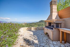 Villa Tzintzola in Kato Garouna