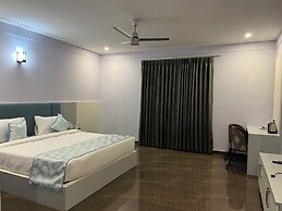 Sunrise Dreamworld Resort