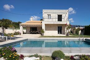 Mateo Stone Villa in Kato Korakiana