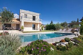 Mateo Stone Villa in Kato Korakiana