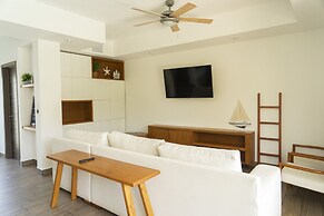 Lamar Pool 7 in Monterrico