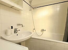 Lovely 3BR Apt With Balcony Rennweg