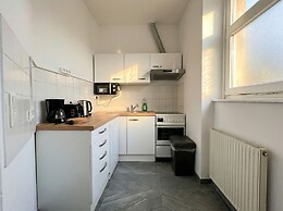 Lovely 3BR Apt With Balcony Rennweg