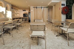 Arka Hotel