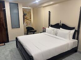 RAJMAHAL HOTEL & RESORT