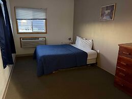 Sagebrush Inn