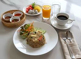 TUAN Hotel Bangkok near Wat Arun