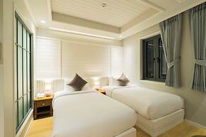 TUAN Hotel Bangkok near Wat Arun
