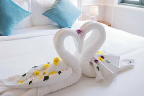 TUAN Hotel Bangkok near Wat Arun