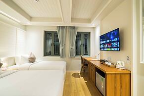 TUAN Hotel Bangkok near Wat Arun