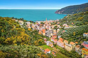Moneglia Villa in A Quiet Place