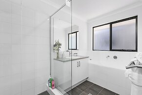 Bloom Brick A Sepal Stay