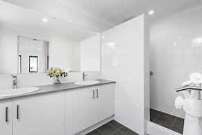 Bloom Brick A Sepal Stay