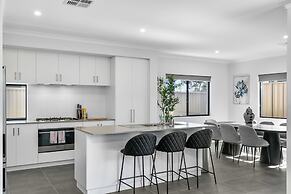 Bloom Brick A Sepal Stay