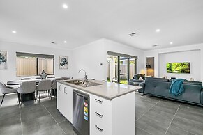 Bloom Brick A Sepal Stay